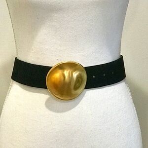 Black suede belt retro style such as Elsa Peretti or Robert Lee Morris size S